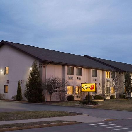 Hotel Super 8 By Wyndham Ithaca Esterno foto