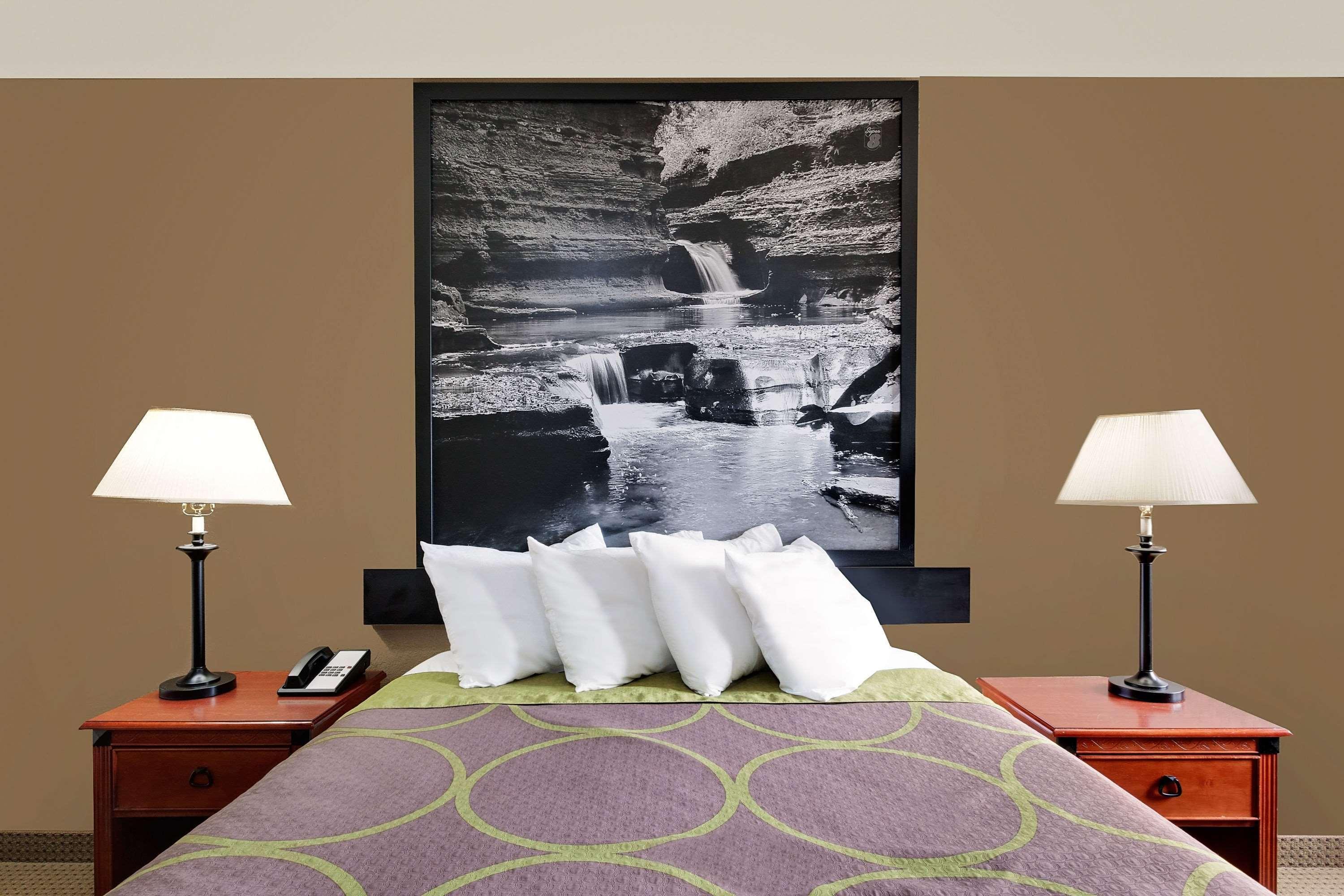 Hotel Super 8 By Wyndham Ithaca Esterno foto