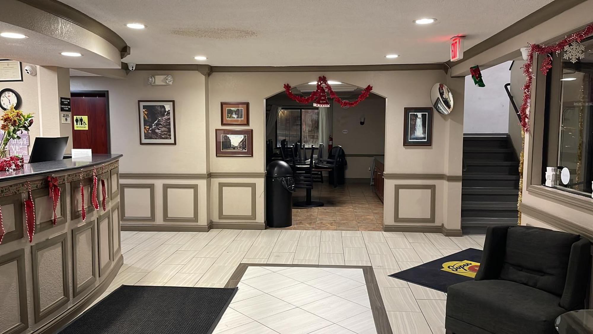 Hotel Super 8 By Wyndham Ithaca Esterno foto