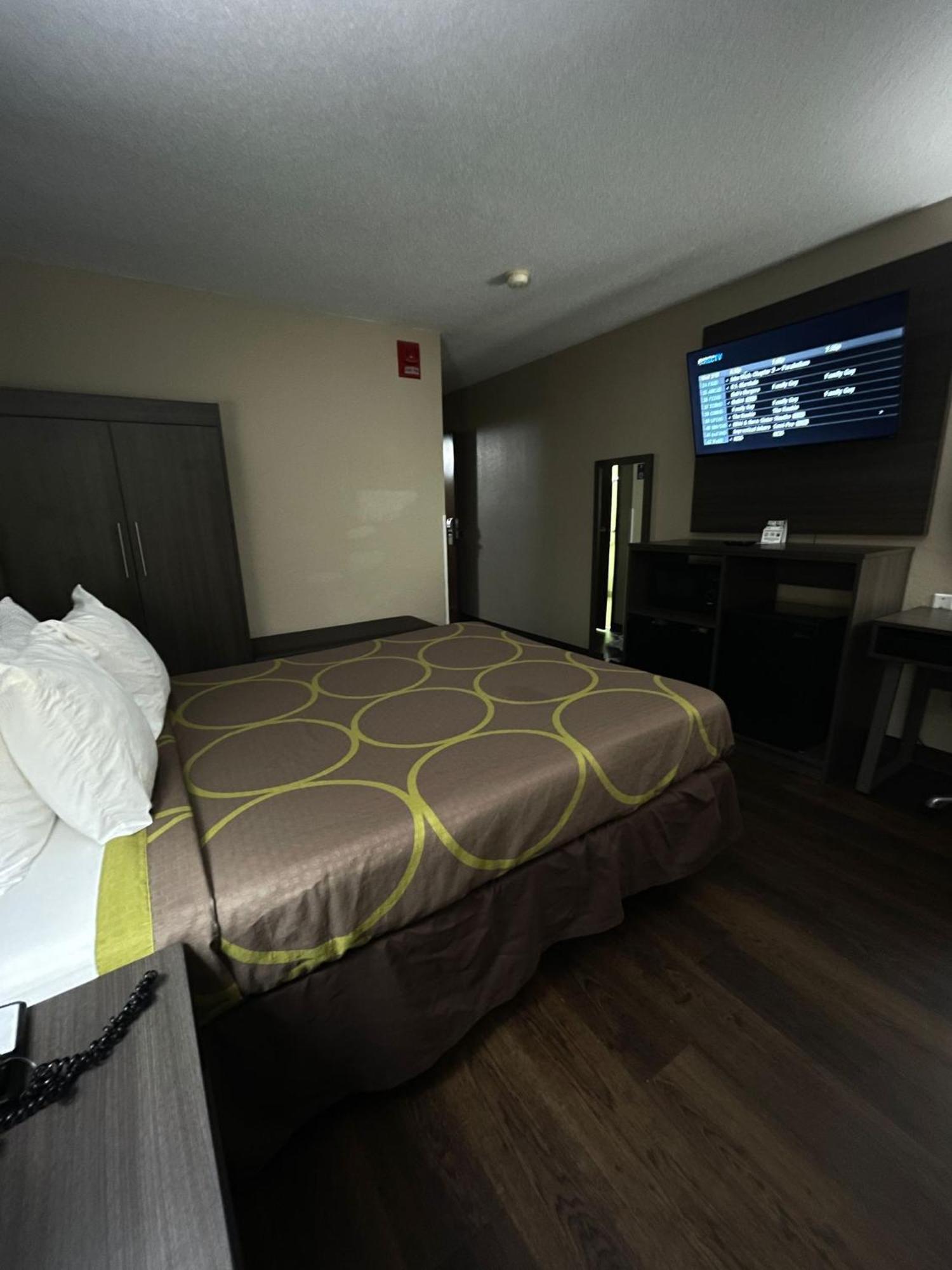 Hotel Super 8 By Wyndham Ithaca Esterno foto