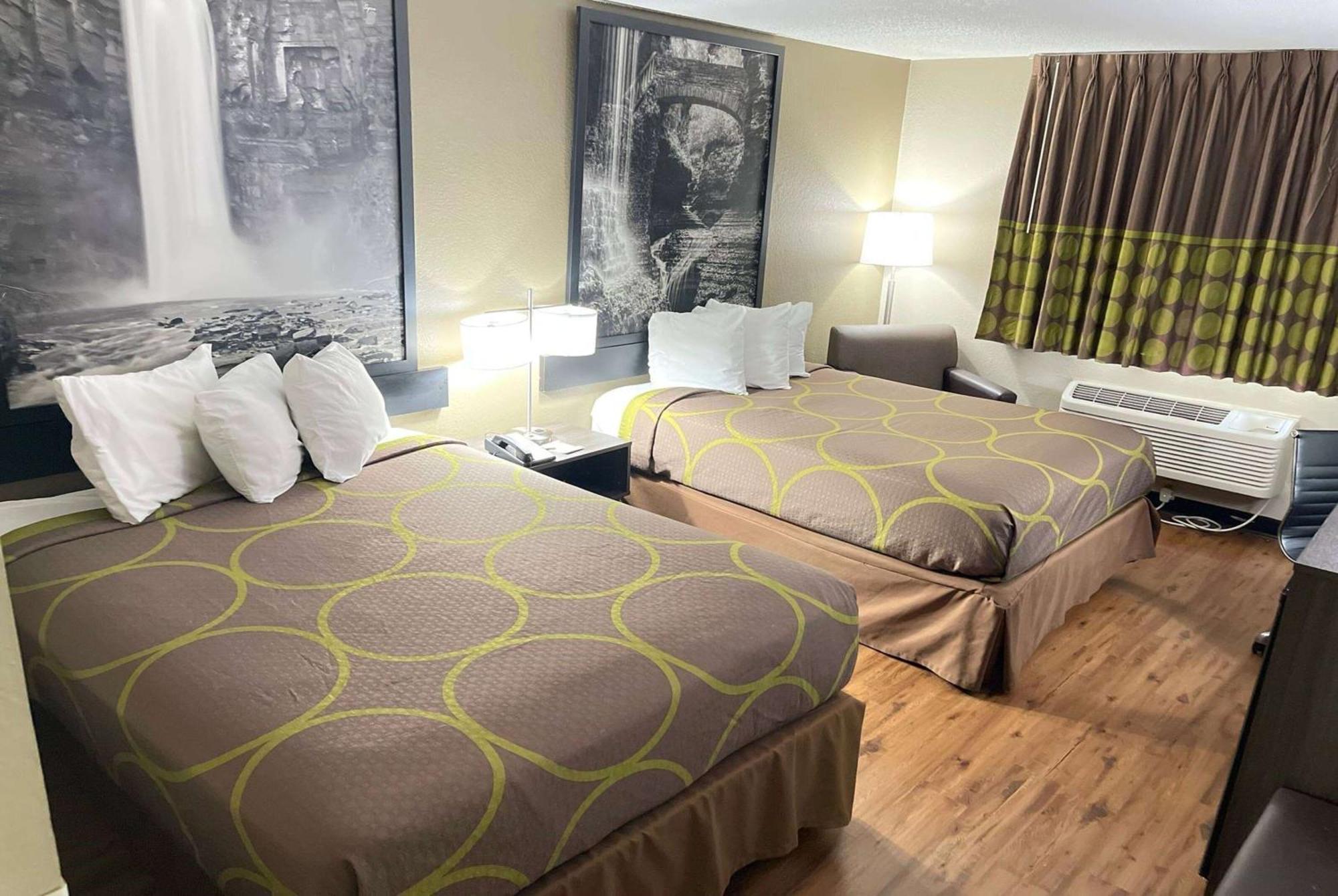 Hotel Super 8 By Wyndham Ithaca Esterno foto