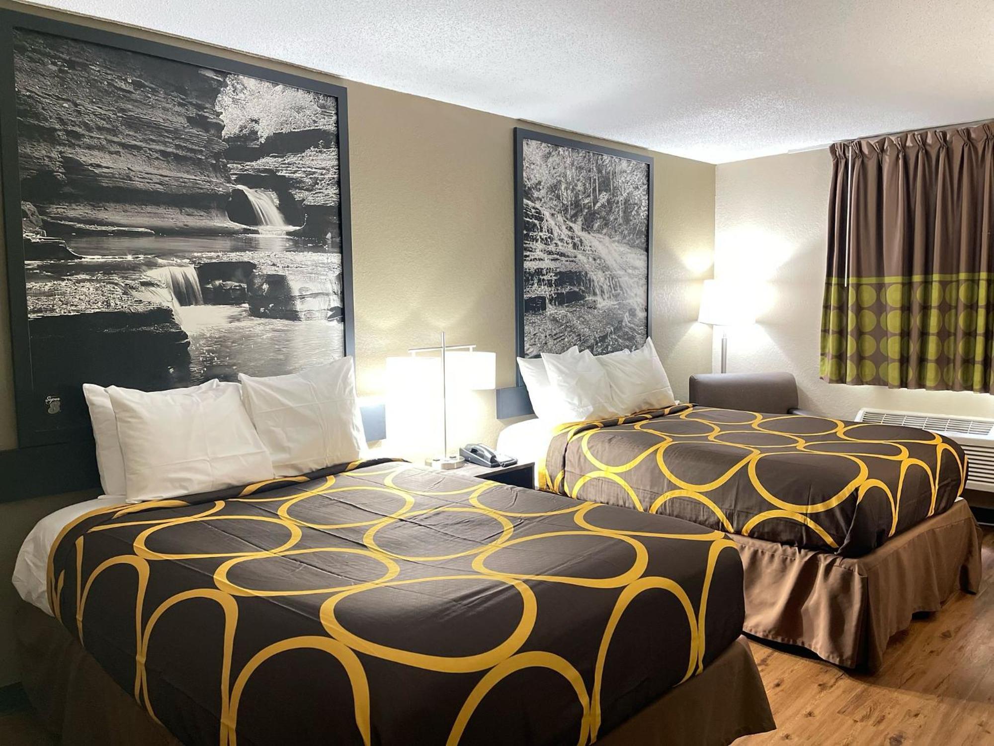 Hotel Super 8 By Wyndham Ithaca Esterno foto