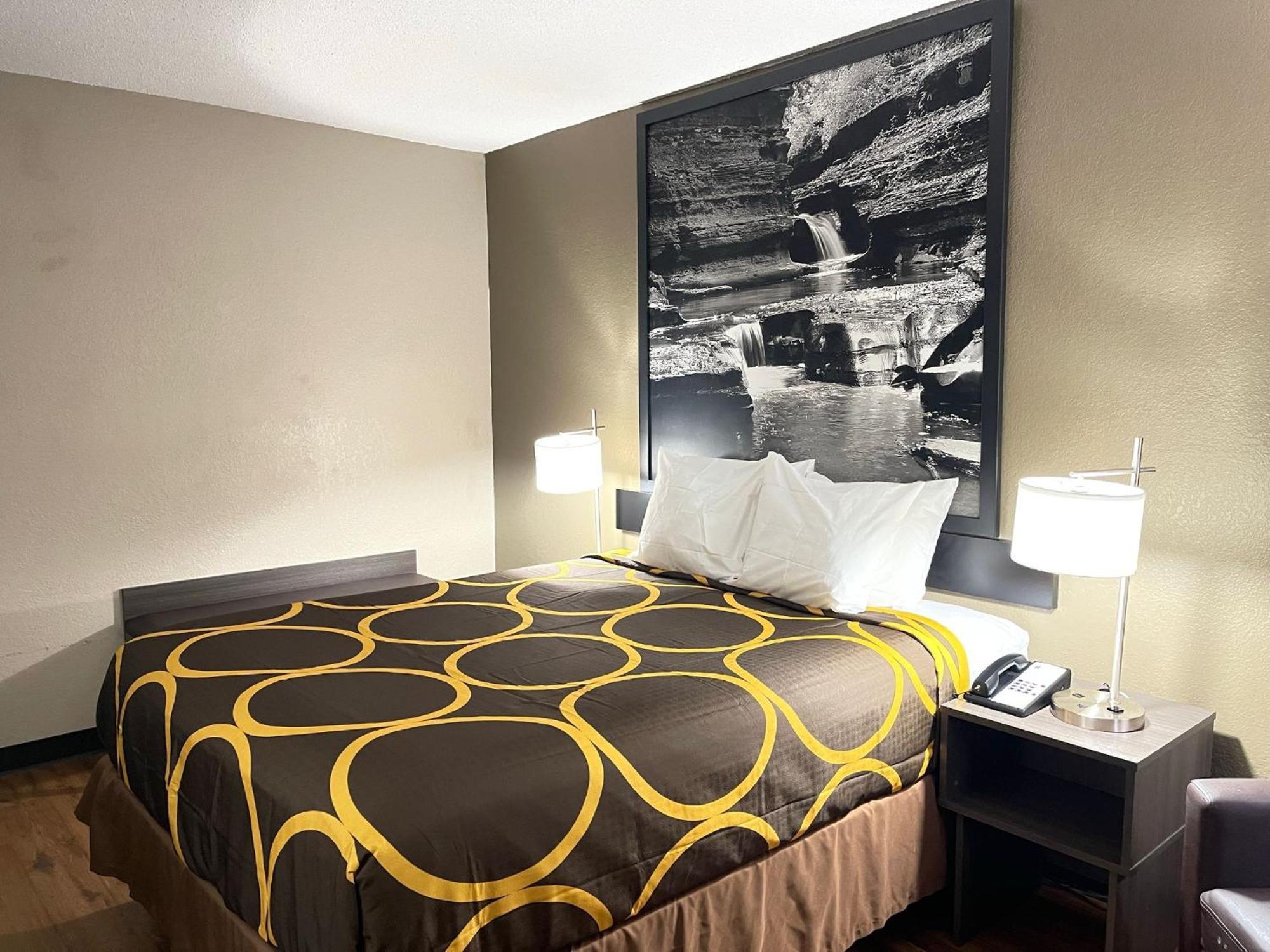 Hotel Super 8 By Wyndham Ithaca Esterno foto