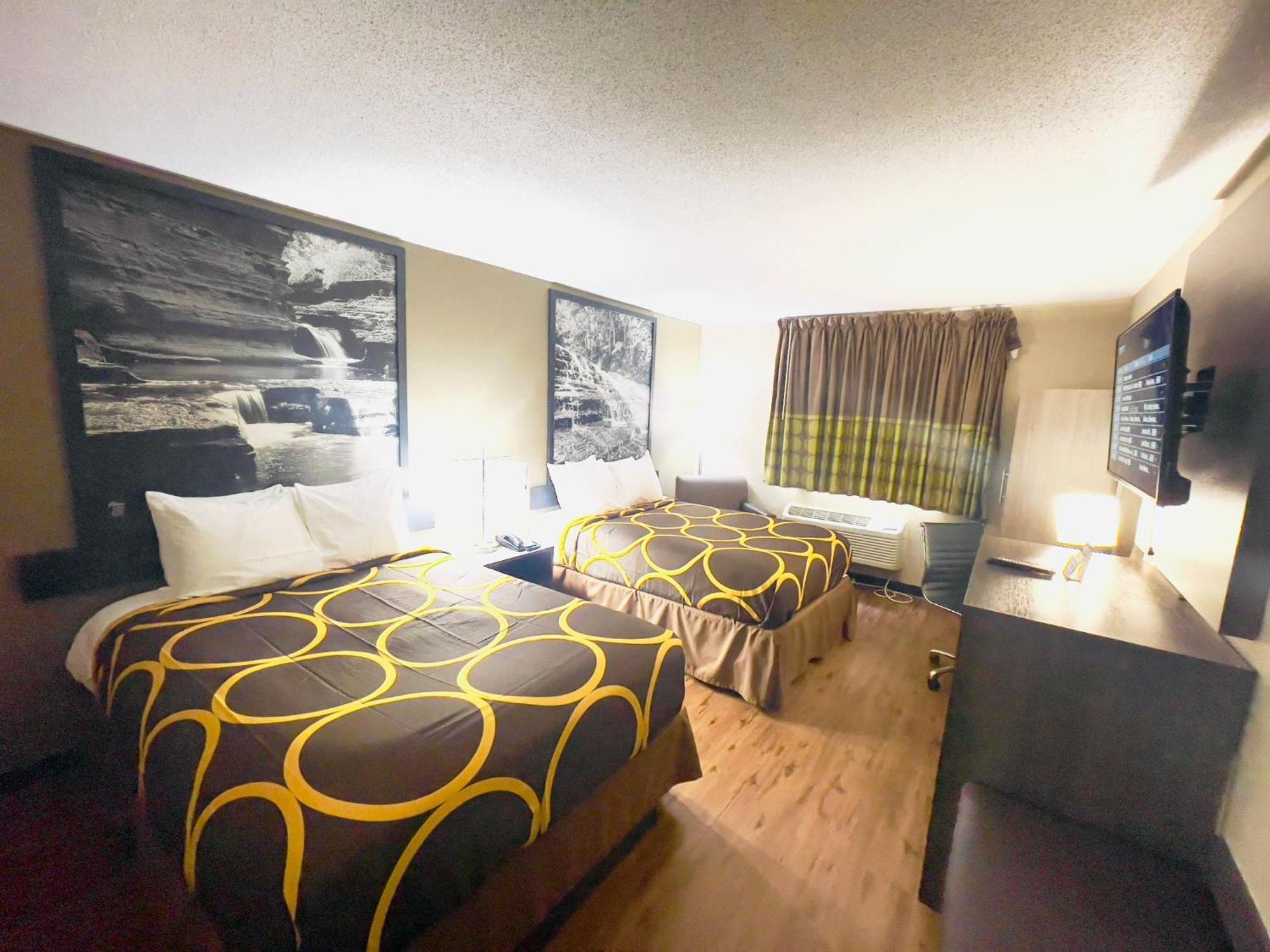 Hotel Super 8 By Wyndham Ithaca Esterno foto
