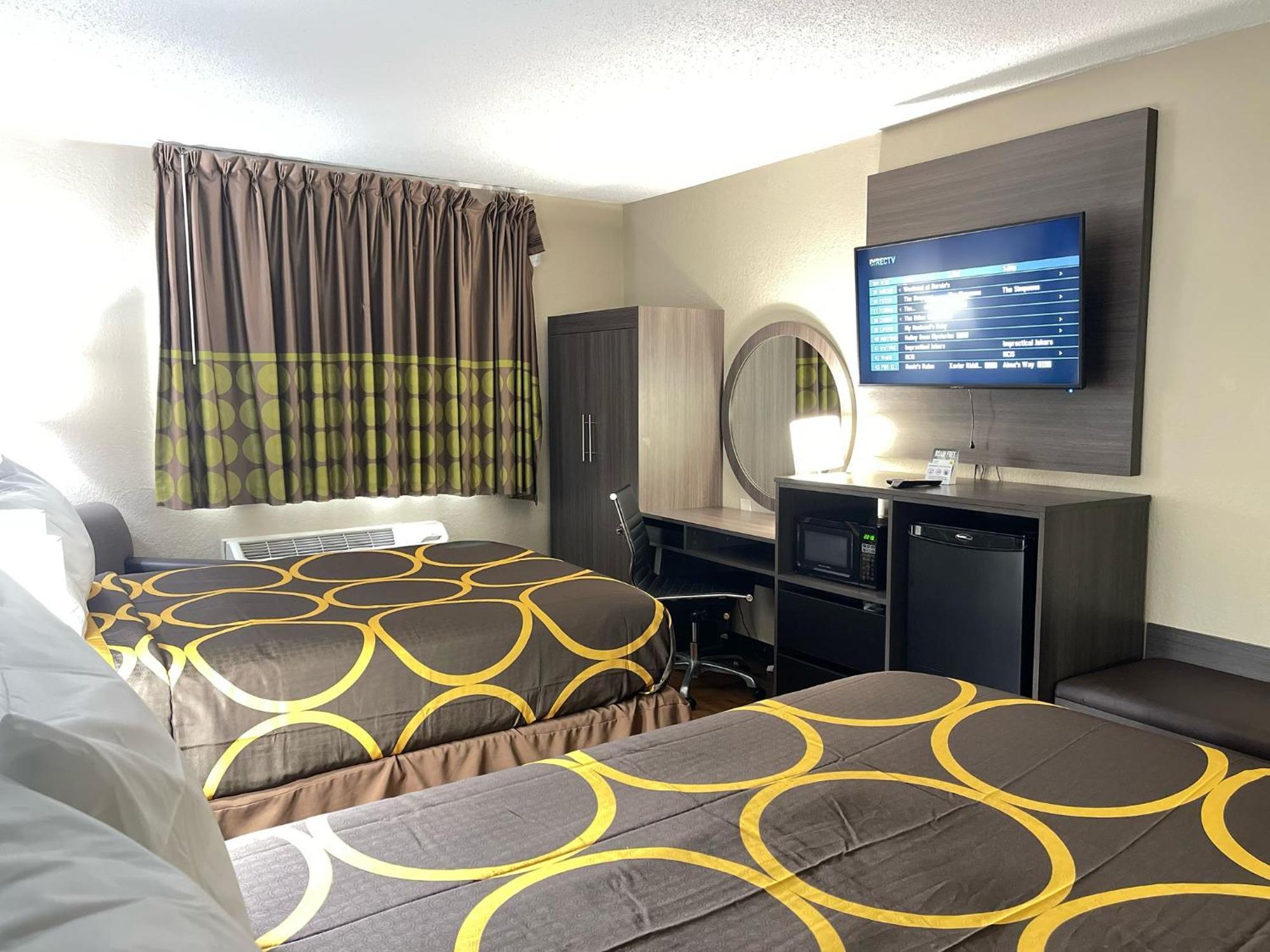 Hotel Super 8 By Wyndham Ithaca Esterno foto