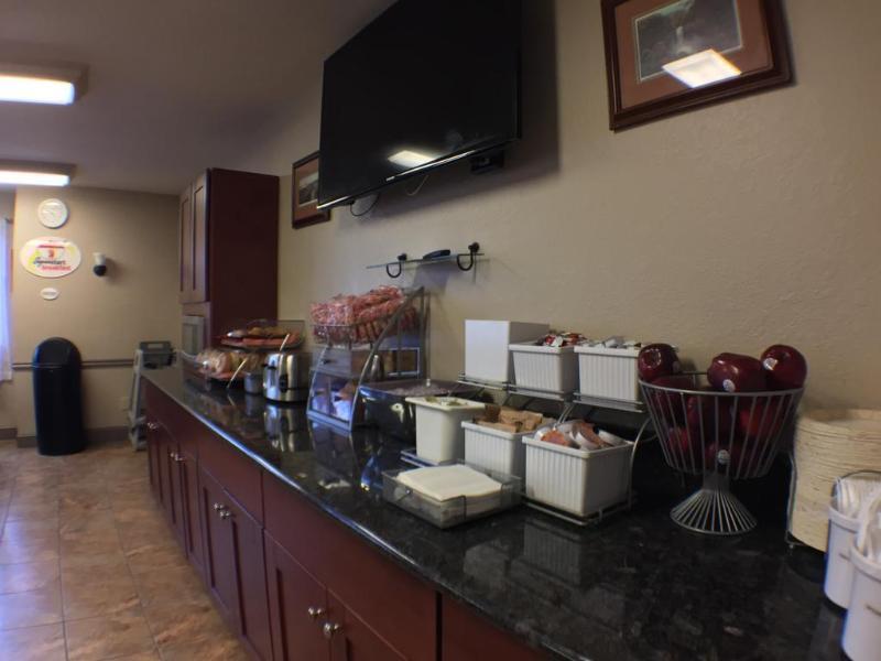 Hotel Super 8 By Wyndham Ithaca Esterno foto
