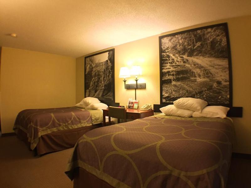 Hotel Super 8 By Wyndham Ithaca Esterno foto